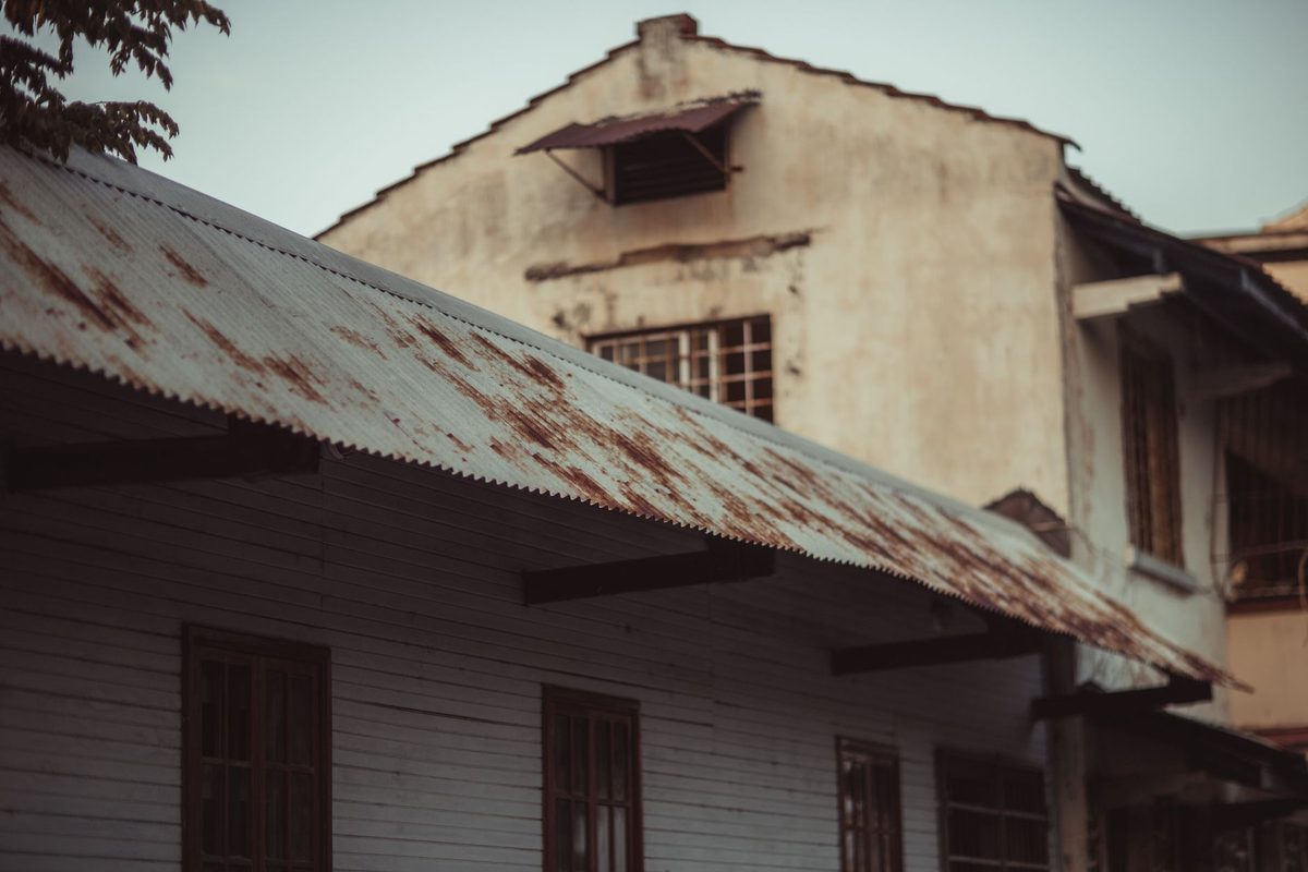 Metal roofing installation quality standards showcase